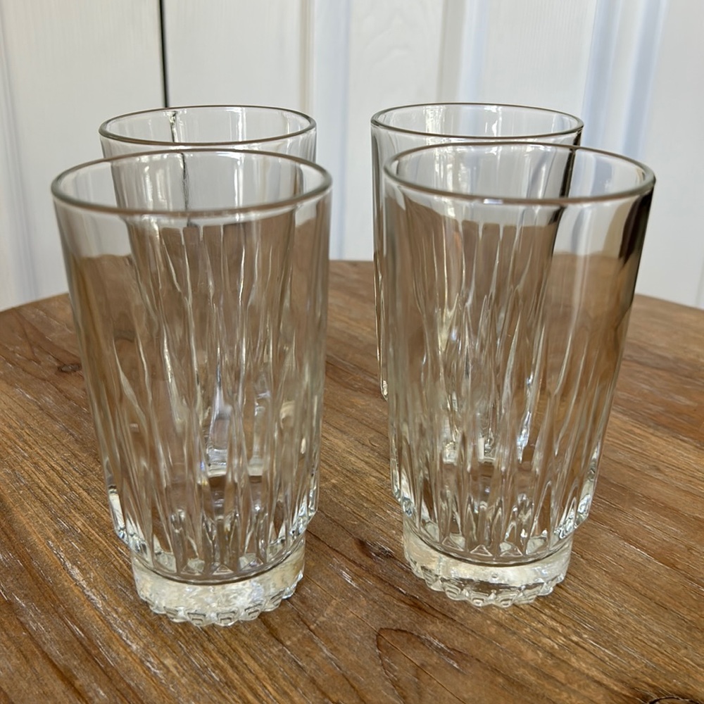 Libbey Duratuff Set of Four clear glasses. 8 oz